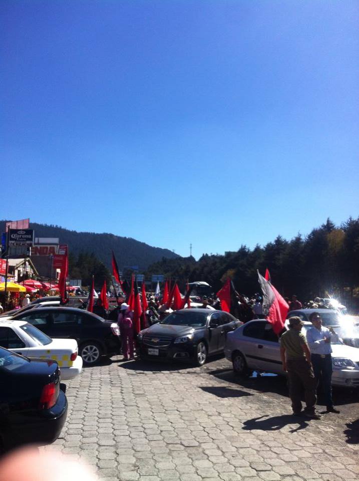 CNTE en protesta. Rumbo a Toluca.