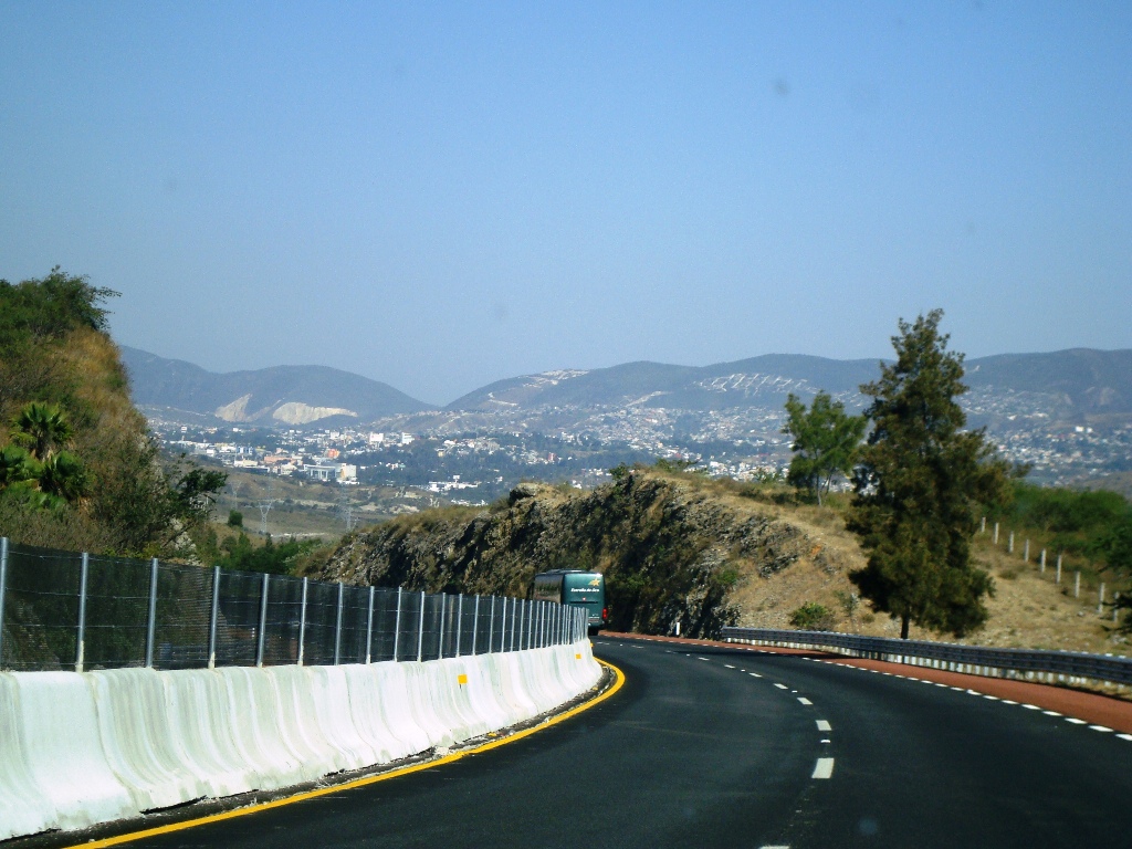 Proyecto carretero. A favor de OHL.
