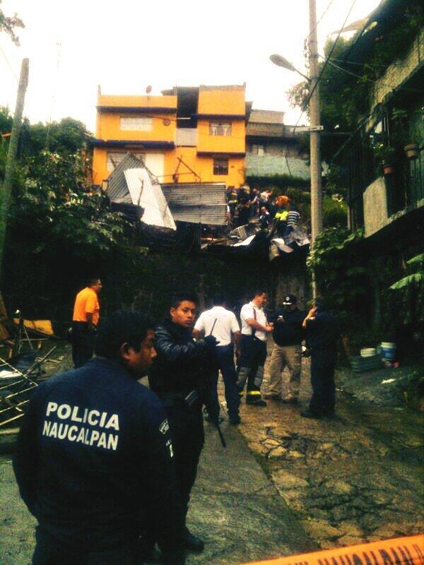 Derrumbe en Naucalpan. Saldo fatal.