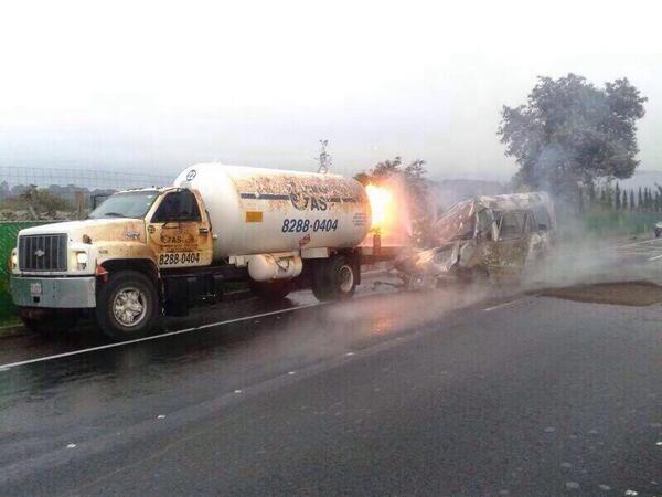 Pipa incendiada. Foto twitter.