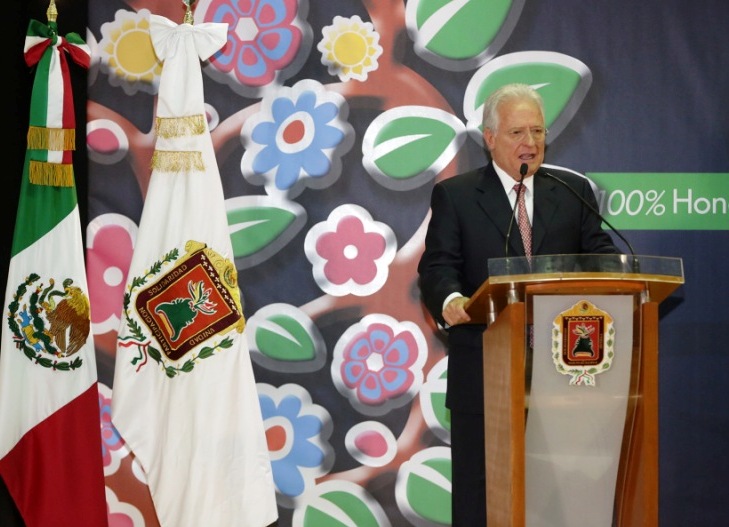 Alejandro Martí, Participación social.