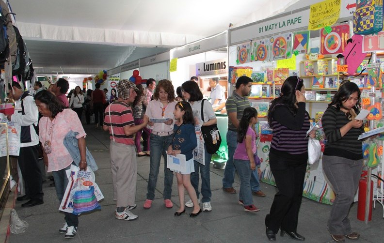 Feria de útiles. Apoyo a la economía.