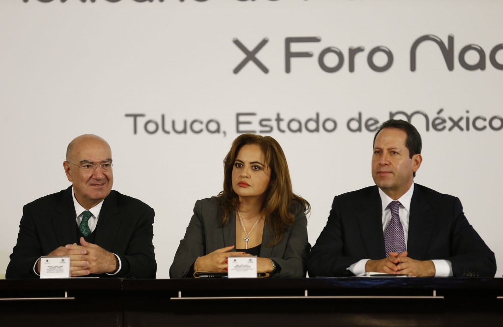 Eruviel Ávila y Ana Lilia Herrera. El gasto público a debate.