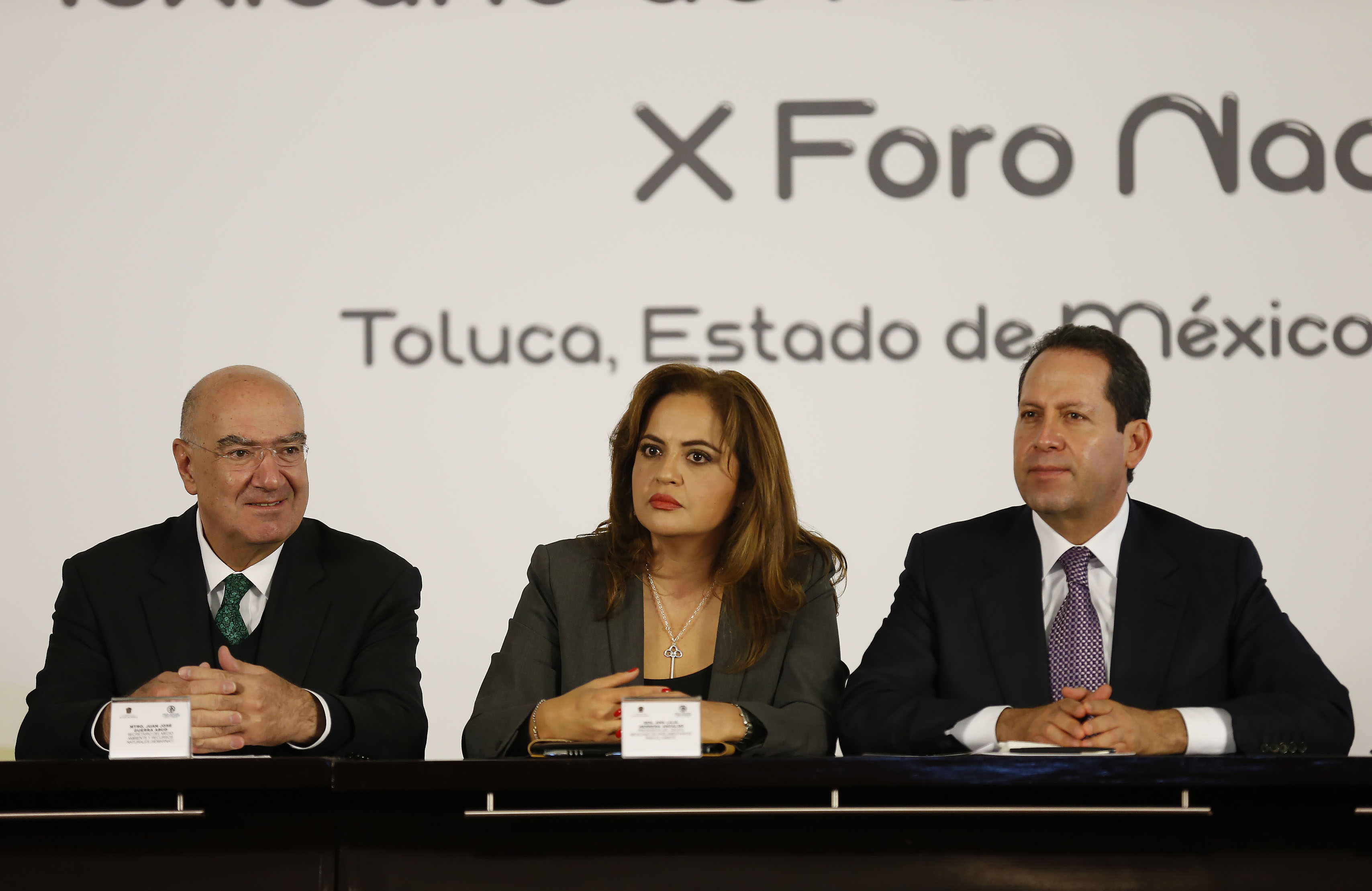 Eruviel Ávila y Ana Lilia Herrera. El gasto público a debate.