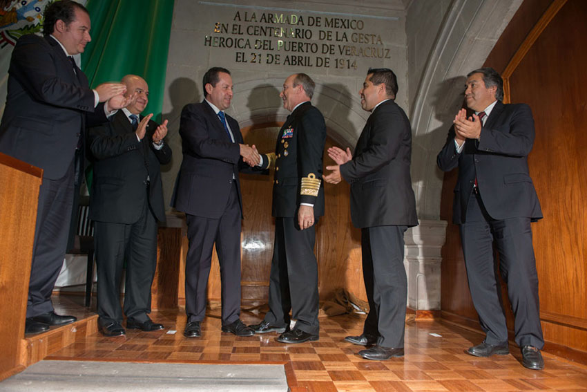 Legislatura mexiquense. Reconocimiento a Marina.