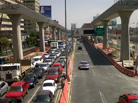 Periférico norte. Obras inconclusas.