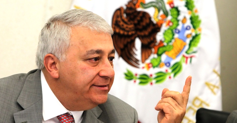 Emilio Chuayffet. Fortalece al círculo cercano.