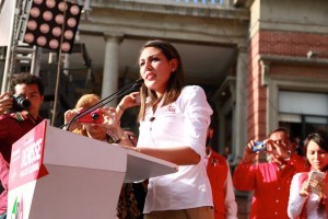 Denisse Ugalde. Por la alcaldía de Tlalnepantla. Foto Facebook.