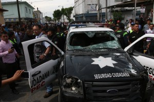 Intento de linchamiento. Destrozos en Ecatepec. Foto @jscesareo