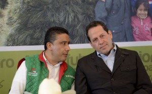 Eruviel Ávila y Cruz Roa. Foto Agencia MVT.