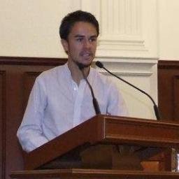 Las autoridades universitarias lo reconocen como alumno destacado. (Foto tomada de Facebook)