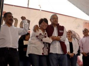 VISITAN EL SEMINARIO DELFINA GOMEZ Y LOPEZ OBRADOR
